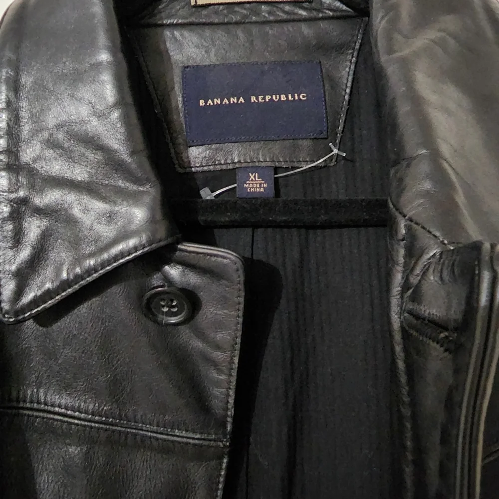 Banana Republic Vintage Men's Black Leather Jacket - XL - Picture 9 of 10